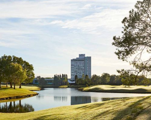 royal-pines-course