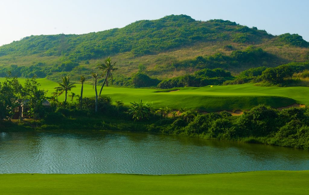 David-Zinkand_Golf-Course-Design_Shaqin-Bay