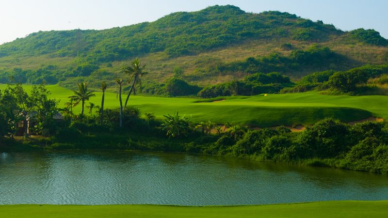 David-Zinkand_Golf-Course-Design_Shaqin-Bay
